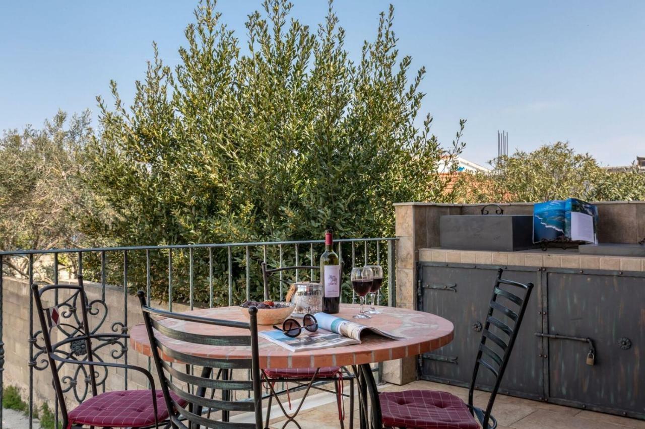 Apartments Villa San Antonio Слатине Екстериор снимка